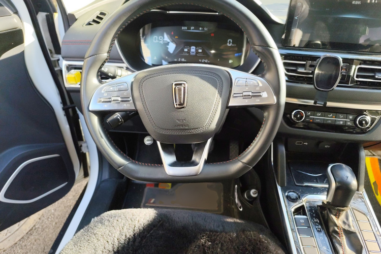 奔腾T33 2019款 1.6L 自动豪华型 国V中控内饰13