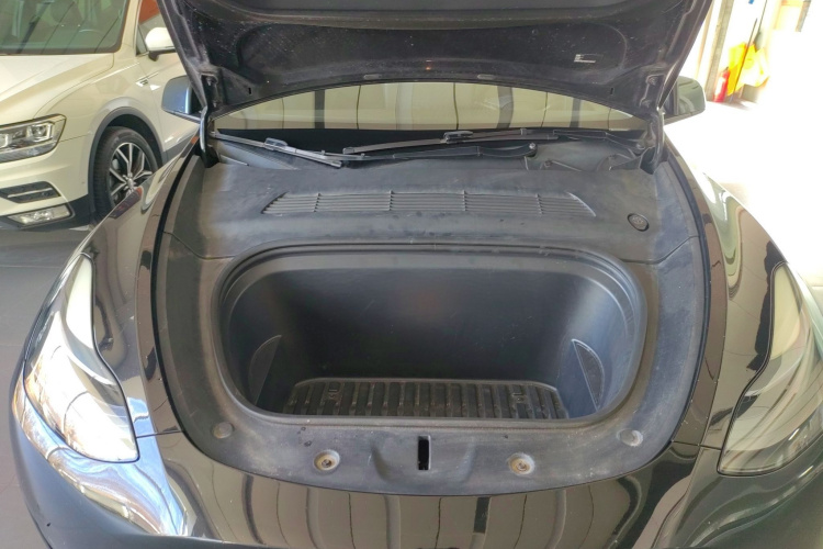 特斯拉 Model Y 2022款 改款 后轮驱动版机舱底盘24