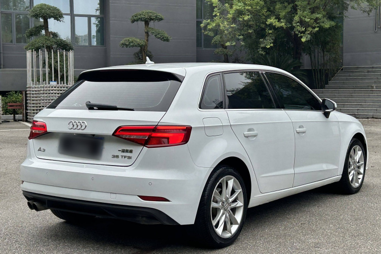奥迪A3 2017款 Sportback 35 TFSI 进取型车身外观6004
