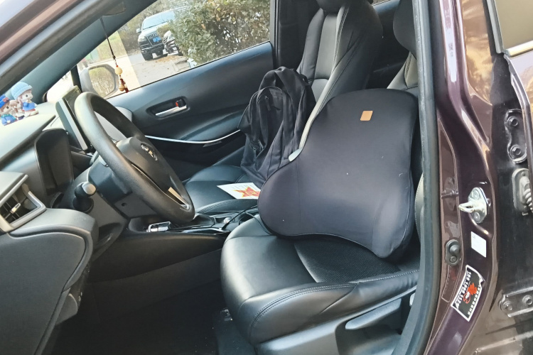 丰田 雷凌 2019款 双擎 1.8H E-CVT运动版 国VI中控内饰19