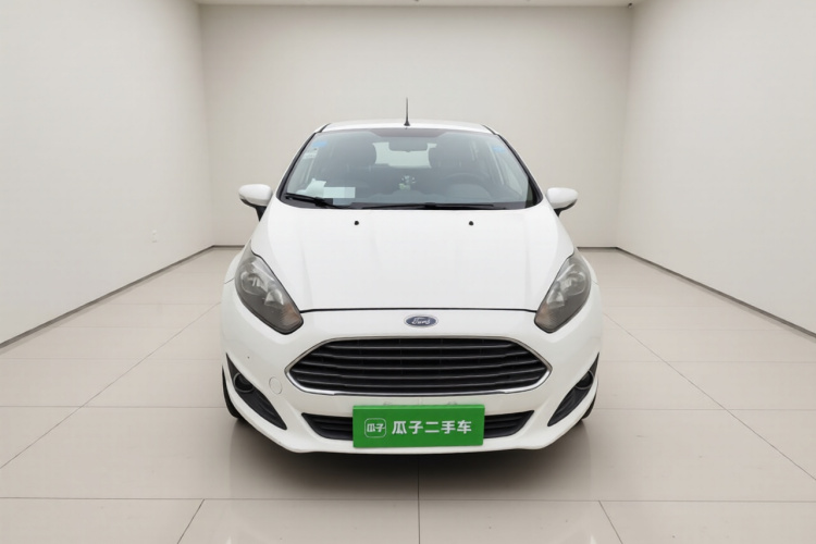 福特 嘉年华 2013款 两厢 1.5L 自动时尚型车身外观2