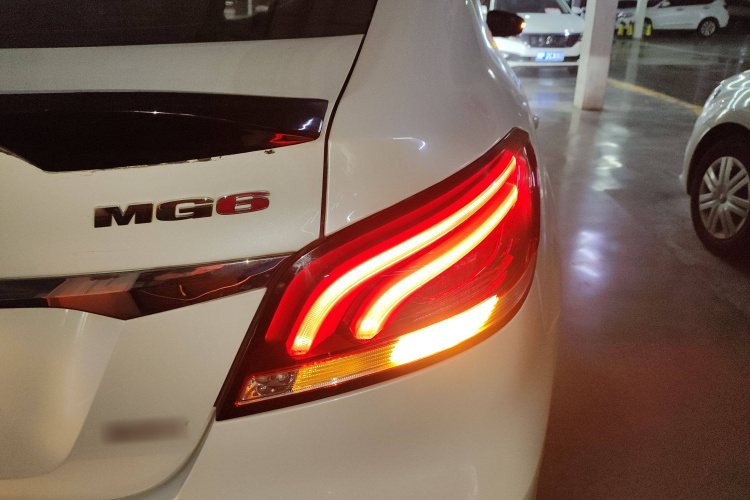 名爵 MG6 2019款 20T 自动星辉版车身外观9