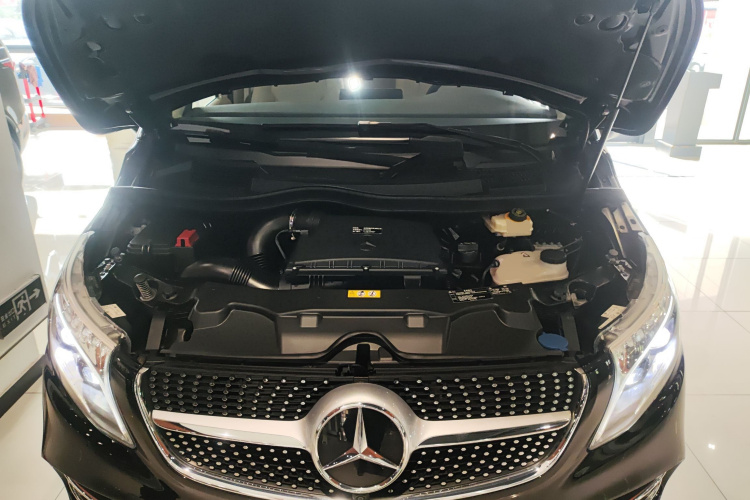 奔驰V级 2020款 V 260 L 长轴距豪华版局部细节24