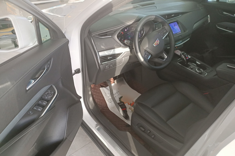 凯迪拉克XT4 2020款 28T 两驱领先型中控内饰20