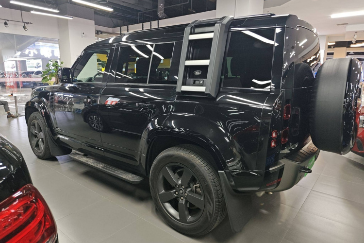 路虎卫士 2024款 110 3.0T P400 X-DYNAMIC HSE车身外观6003