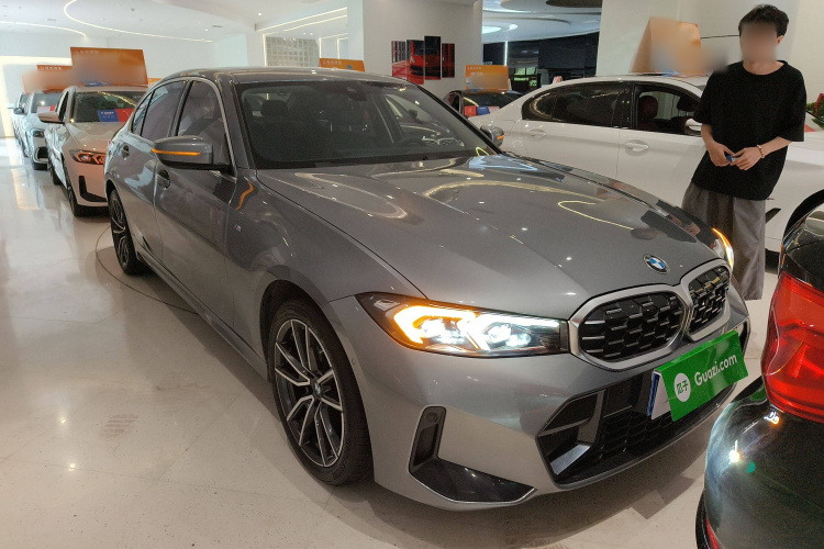 宝马3系 2023款 325Li M运动套装车身外观3