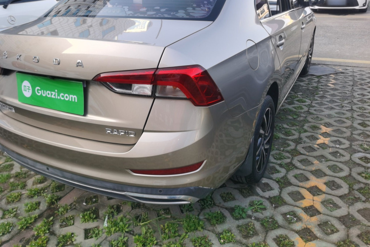 斯柯达 昕锐 2020款 1.5L 自动舒适版车身外观6006