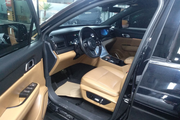 理想汽车 理想ONE 2021款 增程6座版中控内饰20