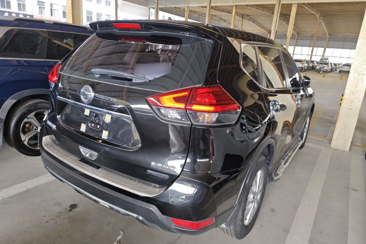 日产 奇骏 2019款 2.0L CVT智联舒适版 2WD车身外观7