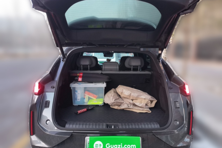 领克08 EM-P 2025款 120km 长续航Pro中控内饰23