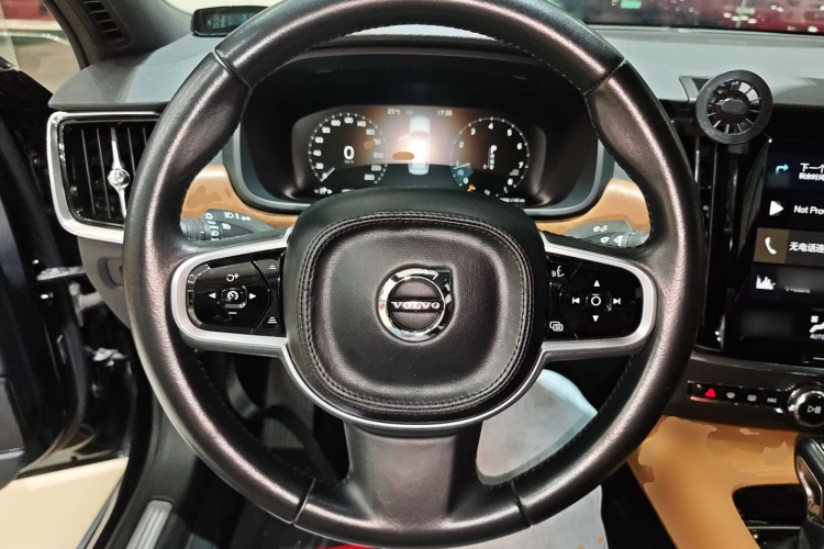 沃尔沃S90 2019款 T5 智远版中控内饰13