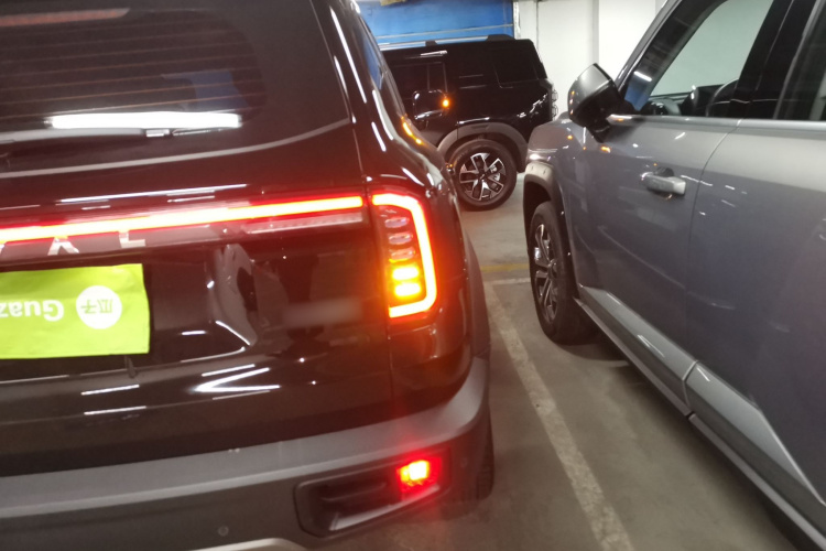 哈弗大狗 2024款 1.5T DCT边牧版车身外观9