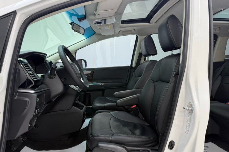 本田 艾力绅 2016款 2.4L 经典版中控内饰7002