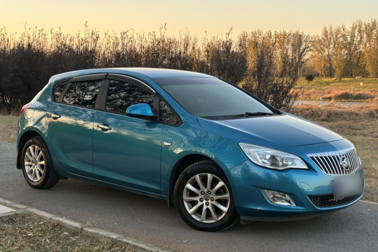 别克 英朗 2013款 XT 1.6L 自动时尚版车身外观6003