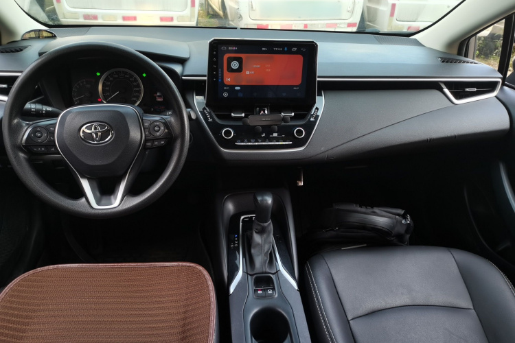 丰田 卡罗拉 2019款 1.2T S-CVT GL-i精英版中控内饰12