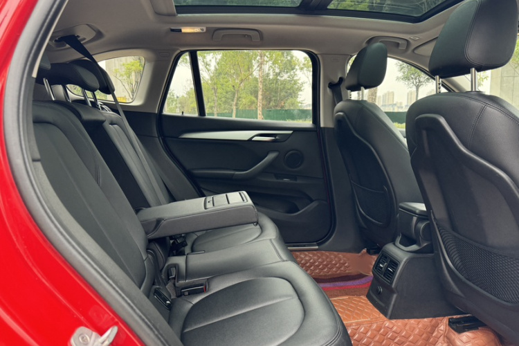 宝马X1 2018款 sDrive20Li 领先型中控内饰7006