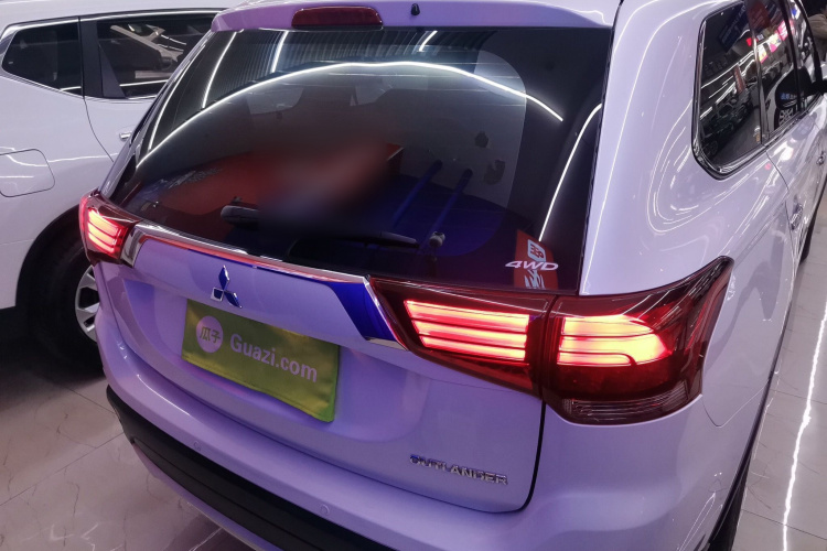 三菱 欧蓝德 2018款 2.4L 四驱豪华版 7座车身外观6004