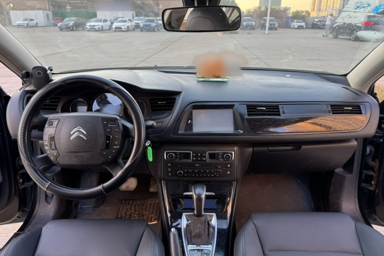 雪铁龙C5 2013款 2.0L 自动尊享型中控内饰7003