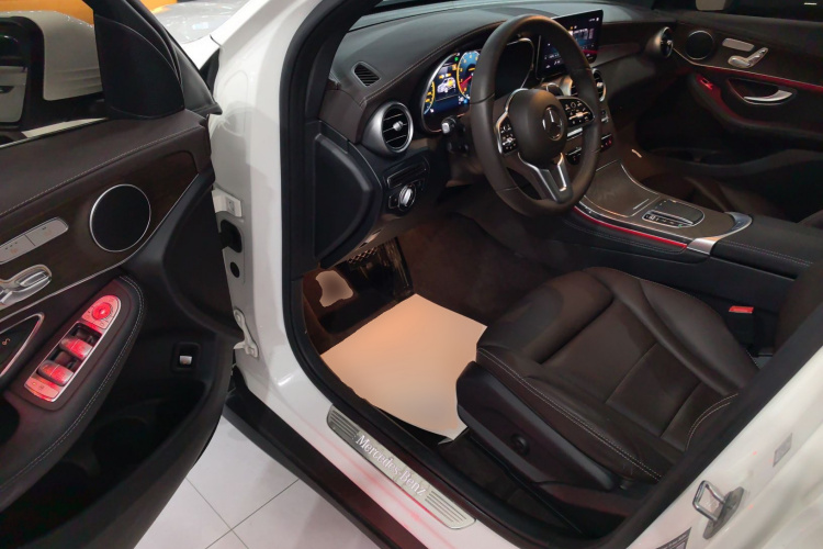 奔驰GLC 2021款 GLC 260 L 4MATIC 豪华型中控内饰20