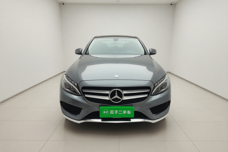 奔驰C级 2017款 改款 C 200 L 运动版车身外观2