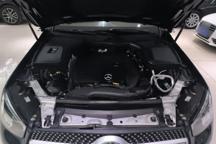 奔驰GLC 2020款 GLC 300 L 4MATIC 豪华型机舱底盘24