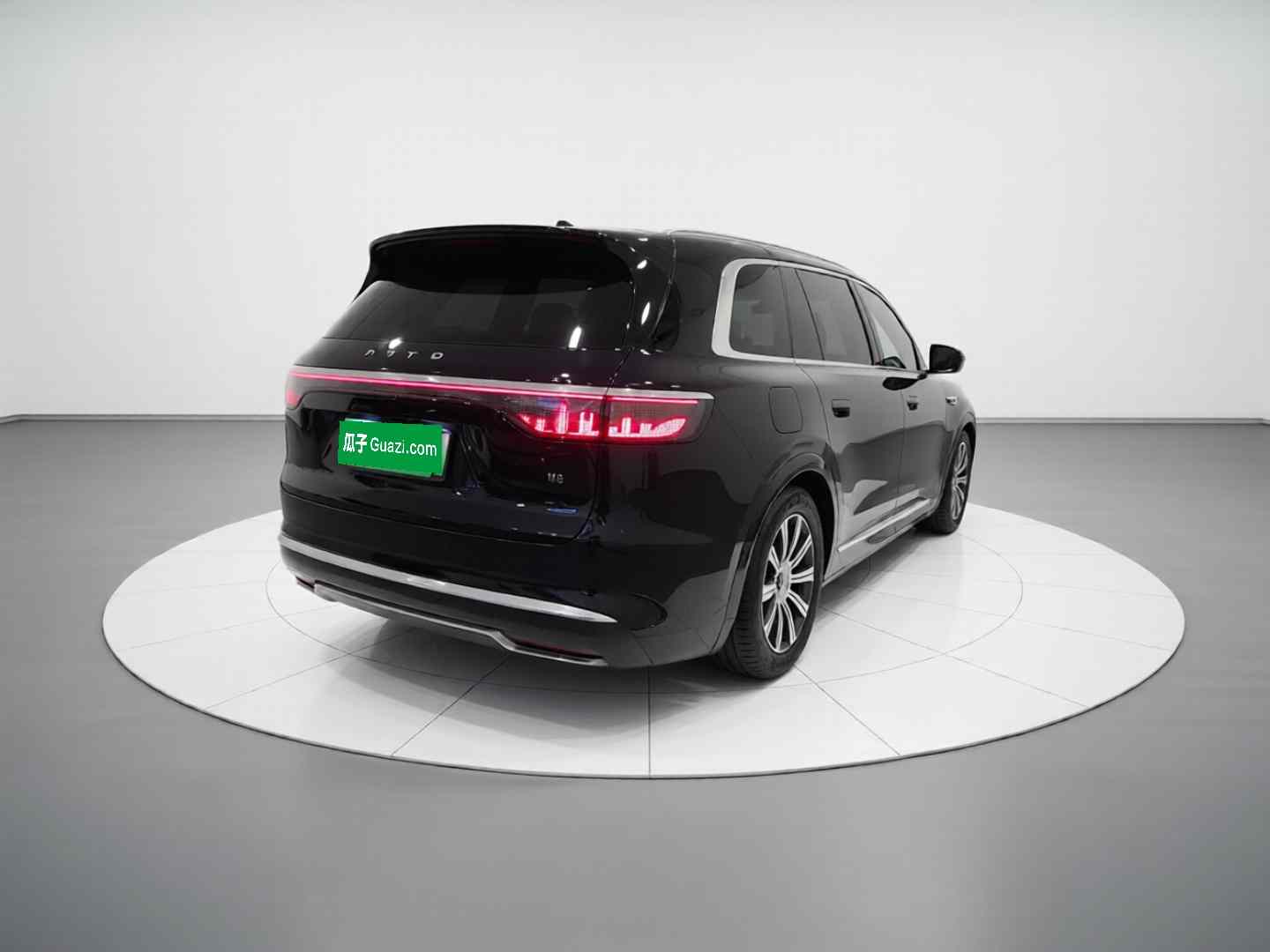 鸿蒙智行 问界M8 2025款 增程 Ultra版 53.4kWh 6座版 (192线激光雷达）(4)