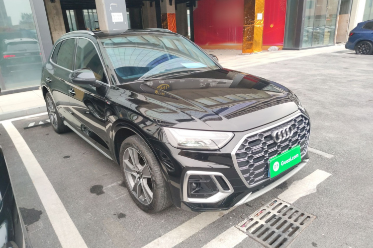 奥迪Q5L 2022款 改款 45T 豪华动感型车身外观3