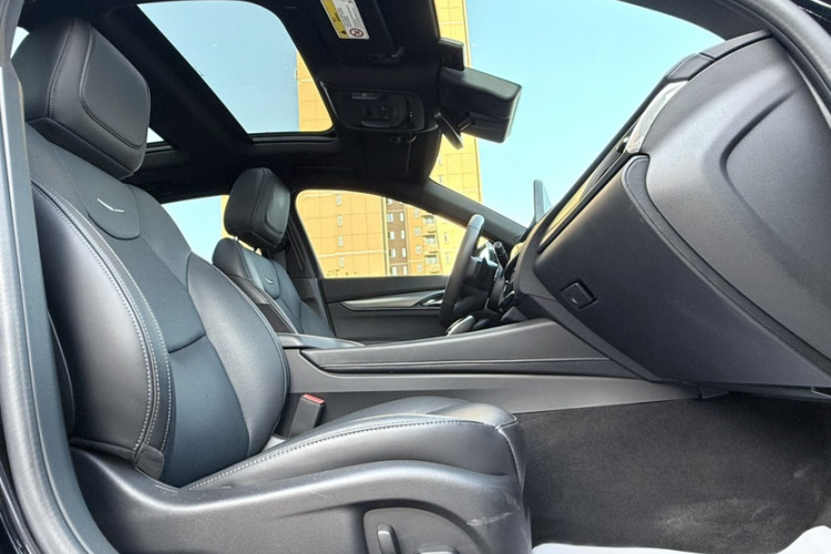 凯迪拉克CT5 2024款 28T 豪华型Pro中控内饰7008