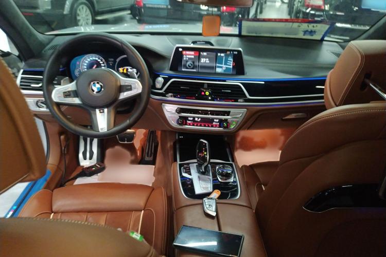宝马7系 2018款 740Li xDrive 尊享型 M运动套装中控内饰12