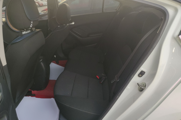 起亚K3 2016款 1.6L 自动GL中控内饰21