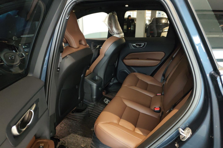 沃尔沃XC60新能源 2024款 T8 插电混动 长续航四驱智远豪华版中控内饰21