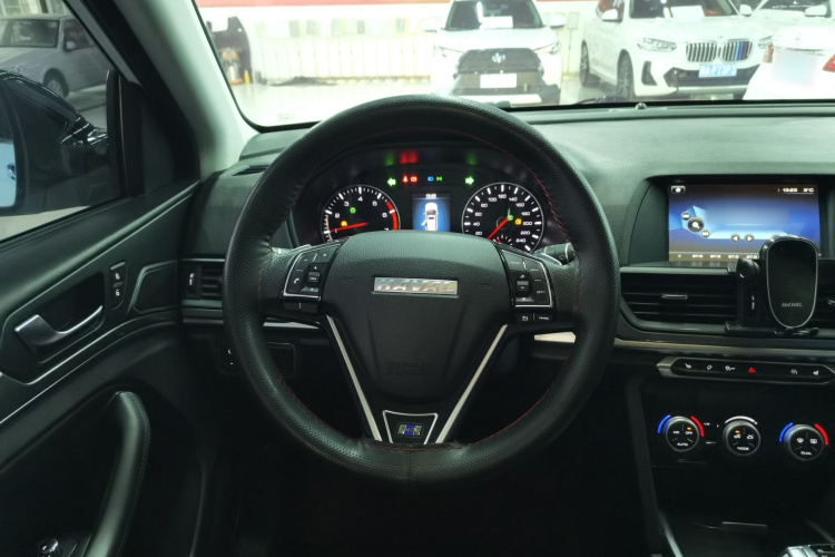 哈弗H6 2018款 蓝标 运动版 1.5T 自动两驱精英型中控内饰13
