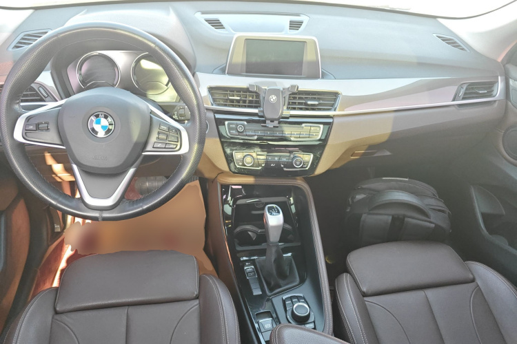 宝马X1 2019款 sDrive18Li 尊享型中控内饰12