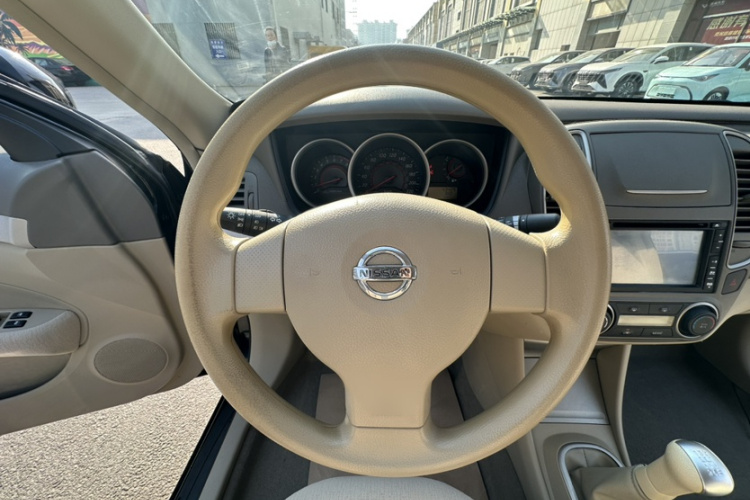 日产 轩逸 2012款 经典 1.6XE 手动舒适版局部细节13