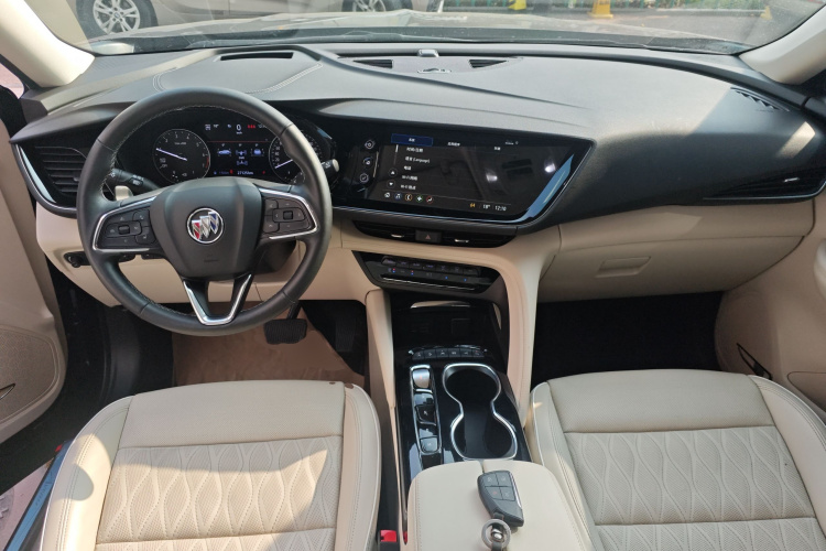 别克 2022款 昂科威Plus Avenir艾维亚 七座版中控内饰7002