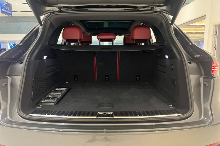 保时捷 Cayenne新能源 2022款 Cayenne E-Hybrid 2.0T 铂金版中控内饰7007