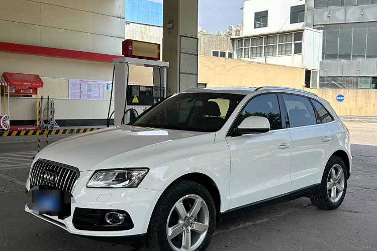 奥迪Q5 2016款 40 TFSI 技术型车身外观1