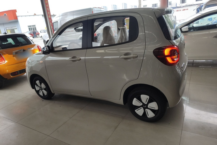 五菱汽车 宏光MINIEV 2025款 四门版 进阶款车身外观4