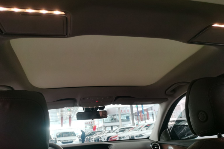 奔驰E级 2023款 改款 E 260 L中控内饰22