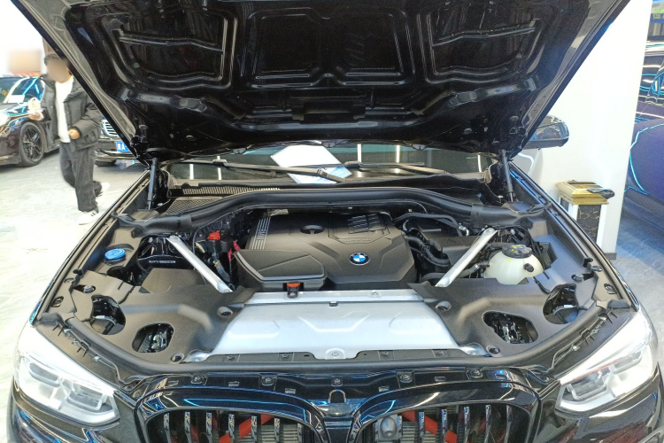 宝马X3 2021款 改款 xDrive28i 豪华套装机舱底盘24