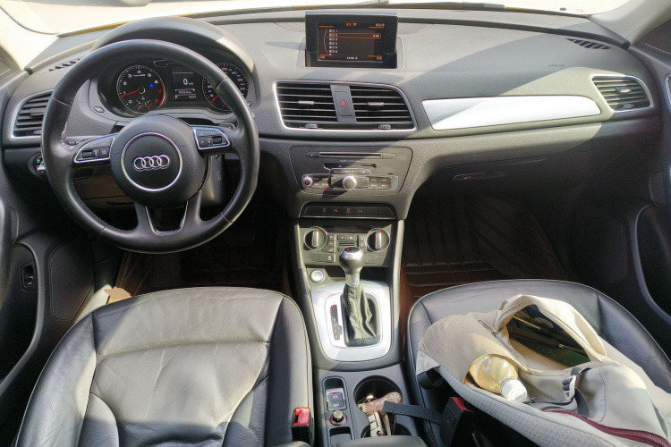 奥迪Q3 2016款 30 TFSI 风尚型中控内饰7002