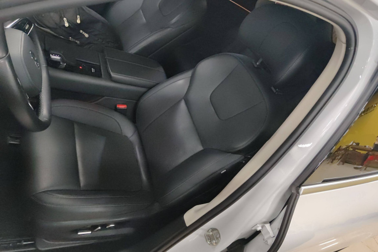 鸿蒙智行 问界M5 2022款 增程四驱性能版中控内饰19