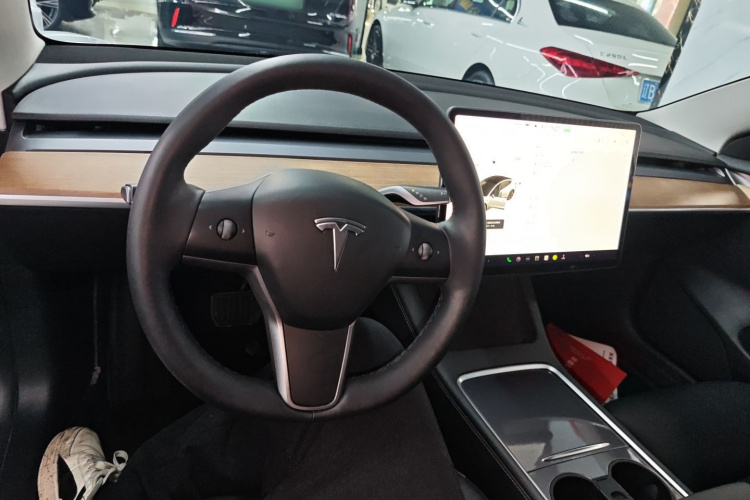 特斯拉 Model 3 2021款 改款 标准续航后驱升级版 3D1中控内饰7002