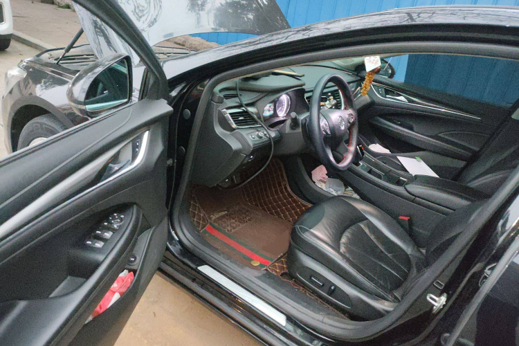 别克 君越 2016款 改款 28T 精英型中控内饰20