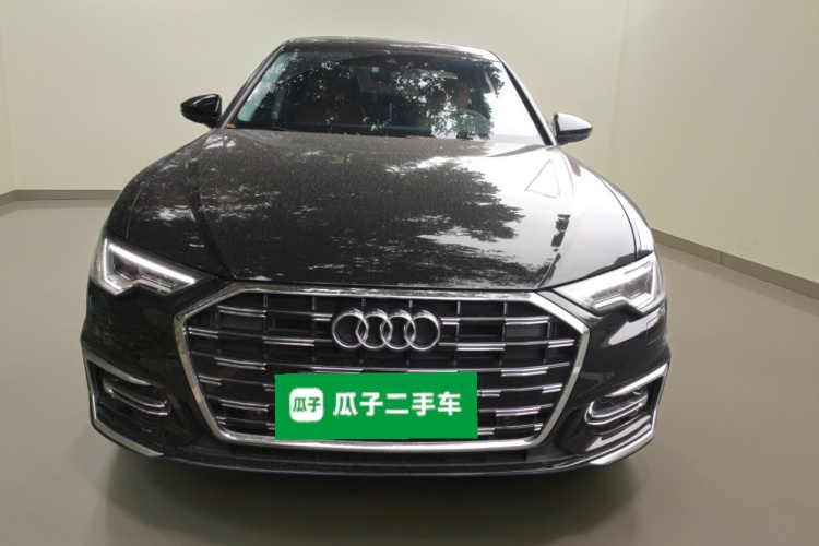 奥迪A6L 2025款 45 TFSI 臻选动感型+通风舒享包车身外观2