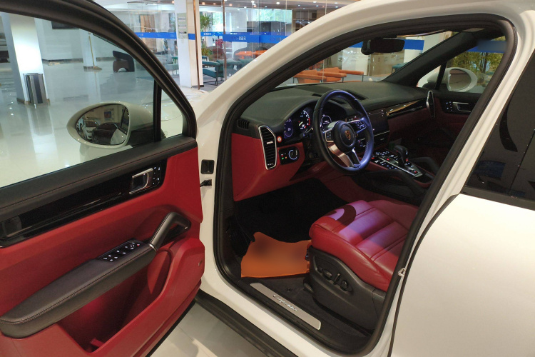保时捷 Cayenne新能源 2023款 Cayenne E-Hybrid 2.0T 铂金版中控内饰7003