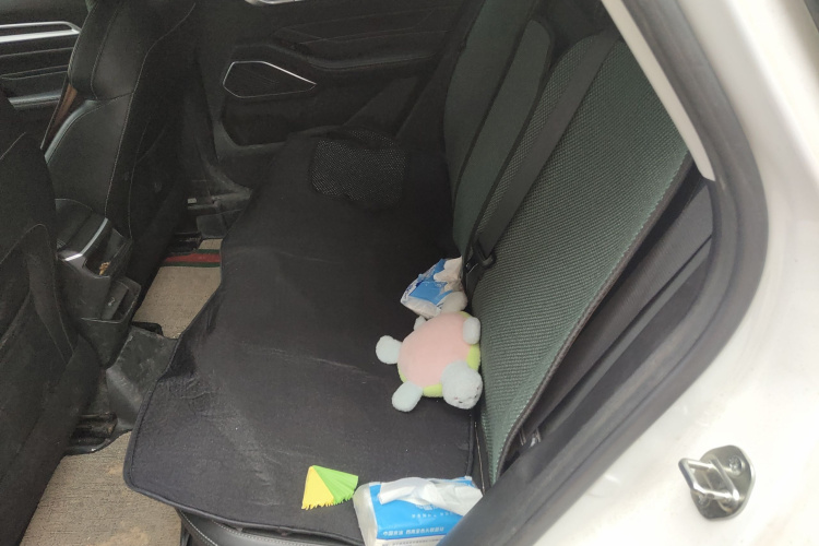 吉利汽车 帝豪 2023款 第4代冠军版 1.5L 手动豪华型中控内饰21