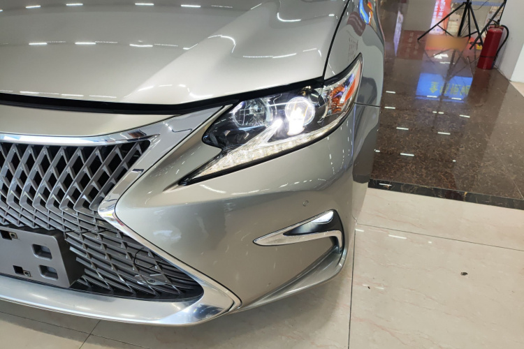 雷克萨斯ES 2015款 300h 舒适版局部细节36