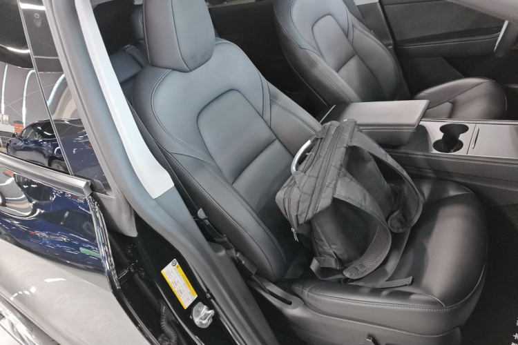 特斯拉 Model Y 2022款 改款 后轮驱动版局部细节41