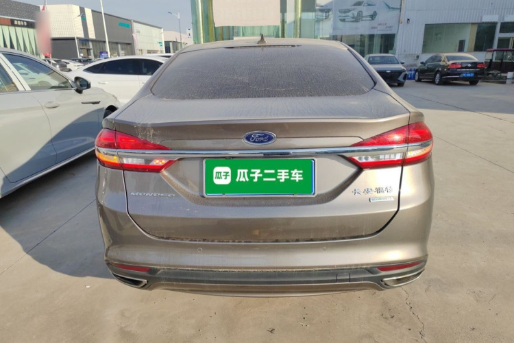 福特 蒙迪欧 2017款 EcoBoost 180 时尚型车身外观6